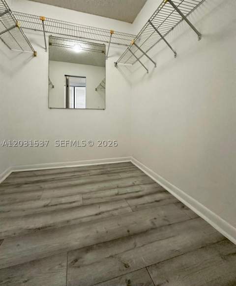 601 Ives Dairy Rd 401-8, Miami FL - photo 16 of 63
