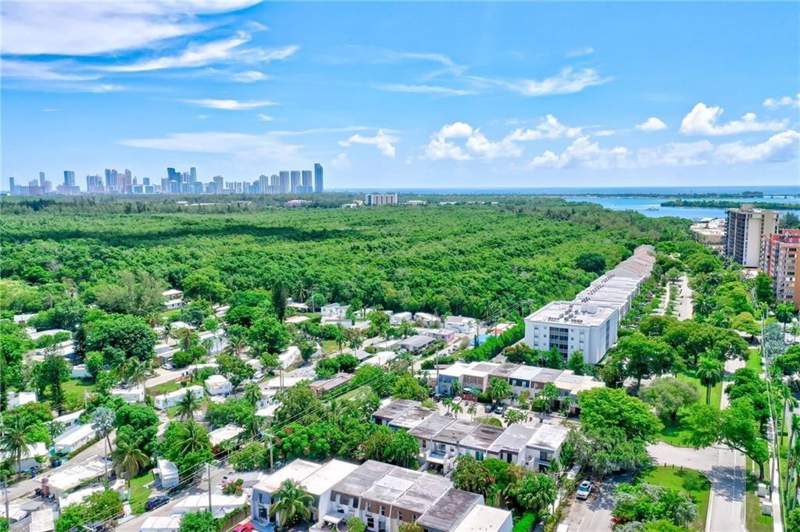 1 bedroom Condominium at 2350 NE 135th Street 1212, Vecino Del Mar, North Miami — photo 3