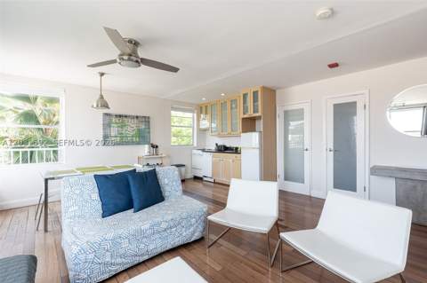 420 15th St 307, Miami Beach FL - photo 13 of 25