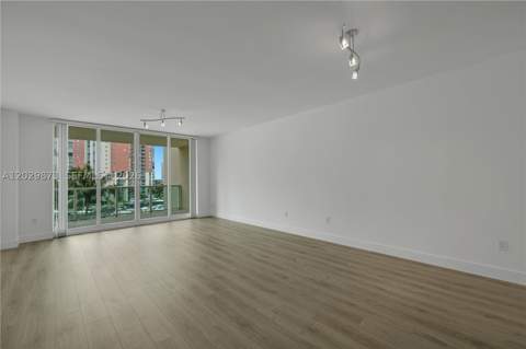 3340 NE 190th St 503, Aventura FL - photo 11 of 30