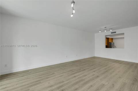 3340 NE 190th St 503, Aventura FL - photo 12 of 30