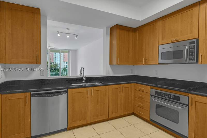 2 bedroom Condominium at 3340 NE 190th St 503, Aventura Marina Condo Num, Aventura — photo 3