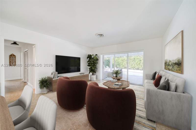 4 bedroom SingleFamilyResidence at 10600 SW 80th Ct, Ehmann Homesites, Miami — photo 4
