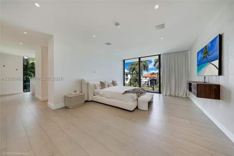 420 N Hibiscus Dr, Miami Beach FL - photo 16 of 37