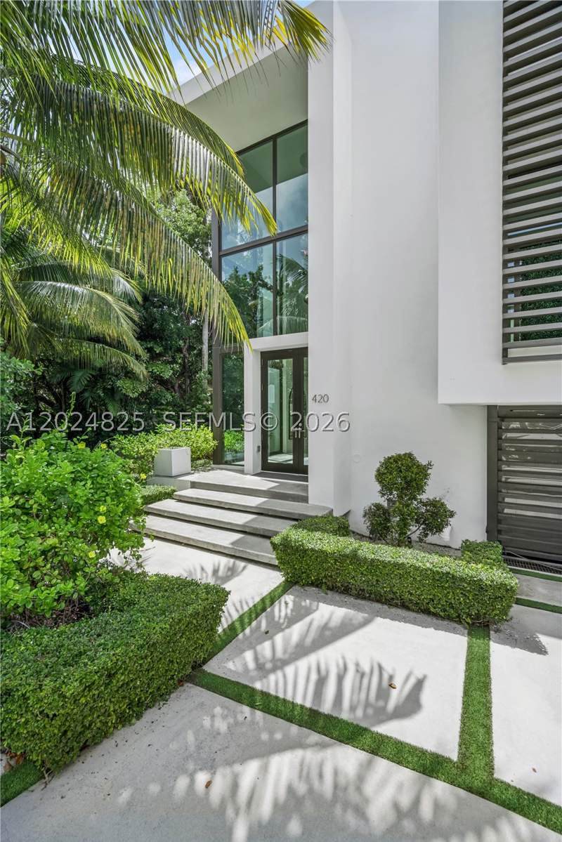 5 bedroom SingleFamilyResidence at 420 N Hibiscus Dr, Hibiscus Island, Miami Beach — photo 2