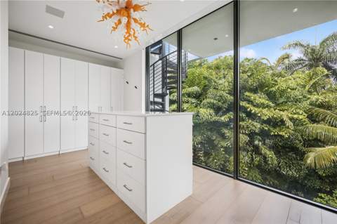 420 N Hibiscus Dr, Miami Beach FL - photo 23 of 37