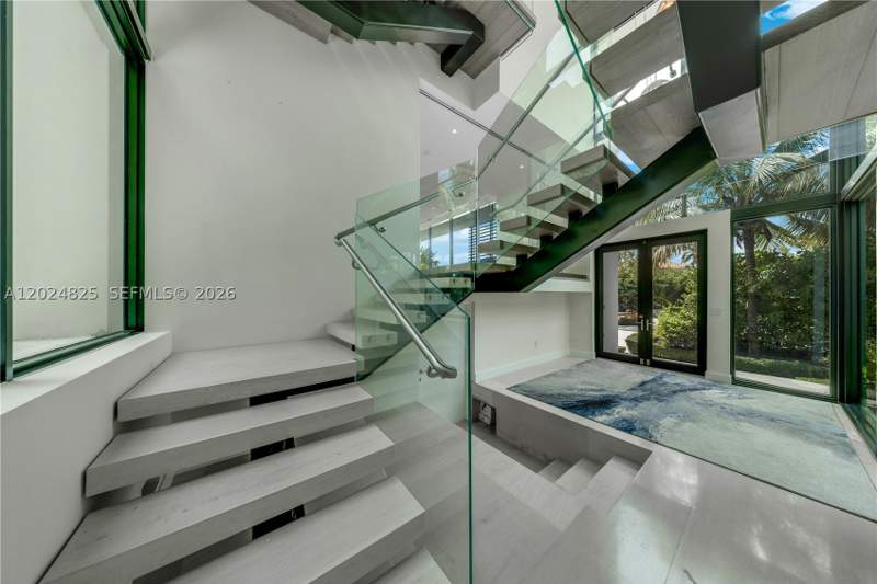 5 bedroom SingleFamilyResidence at 420 N Hibiscus Dr, Hibiscus Island, Miami Beach — photo 5