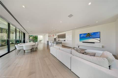 420 N Hibiscus Dr, Miami Beach FL - photo 9 of 37