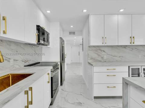 230 174th St 712, Sunny Isles Beach FL - photo 17 of 62