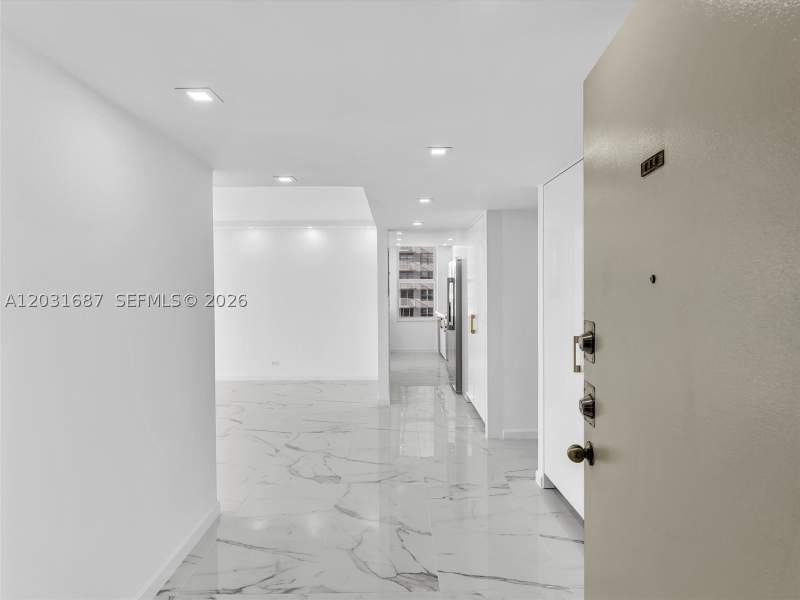 2 bedroom Condominium at 230 174th St 712, Winston Tower 300 Condo, Sunny Isles Beach — photo 4