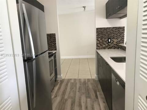 15780 SW 106th Ter 306, Miami FL - photo 6 of 21