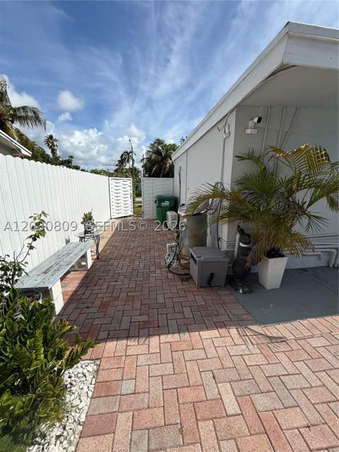10030 SW 213th Ter, Cutler Bay FL - photo 23 of 28