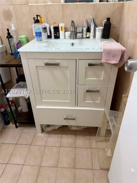 200 177th Dr 107, Sunny Isles Beach FL - photo 8 of 12