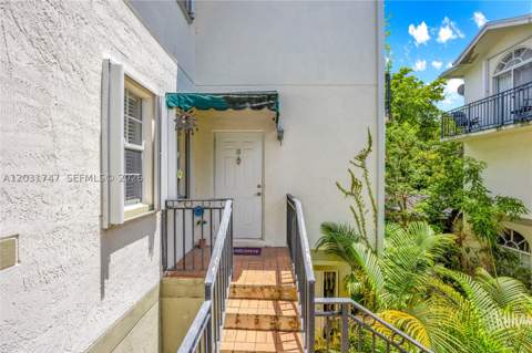 2850 Coconut Ave 15, Miami FL - photo 24 of 32