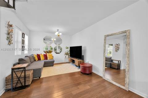 2850 Coconut Ave 15, Miami FL - photo 9 of 32