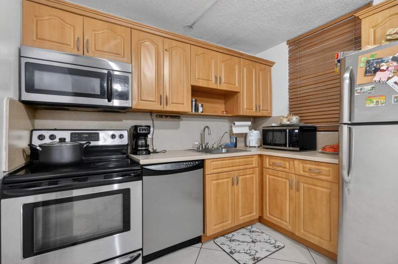 2 bedroom Condominium at 1801 S Treasure Drive 415, North Bay Villas Condo, North Bay Village — photo 3