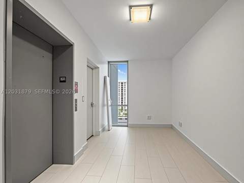 16385 Biscayne Blvd 1615, North Miami Beach FL - photo 8 of 32