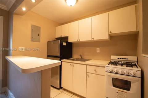 1014 Salzedo St 101, Coral Gables FL - photo 6 of 11