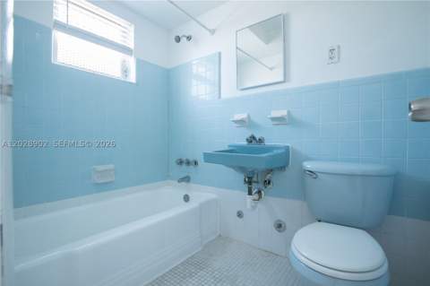 1014 Salzedo St 101, Coral Gables FL - photo 8 of 11