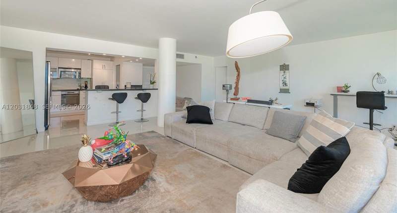 2 bedroom Condominium at 900 Bay Dr 122, King Cole Condo, Miami Beach — photo 4