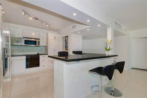 900 Bay Dr 122, Miami Beach FL - photo 6 of 41