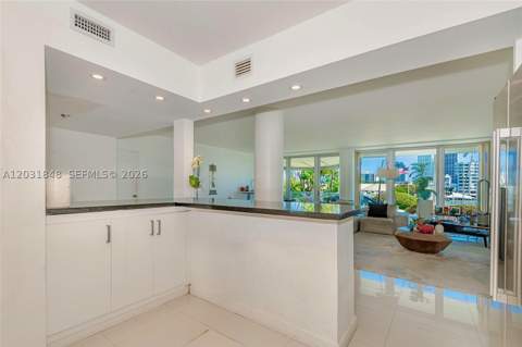 900 Bay Dr 122, Miami Beach FL - photo 7 of 41