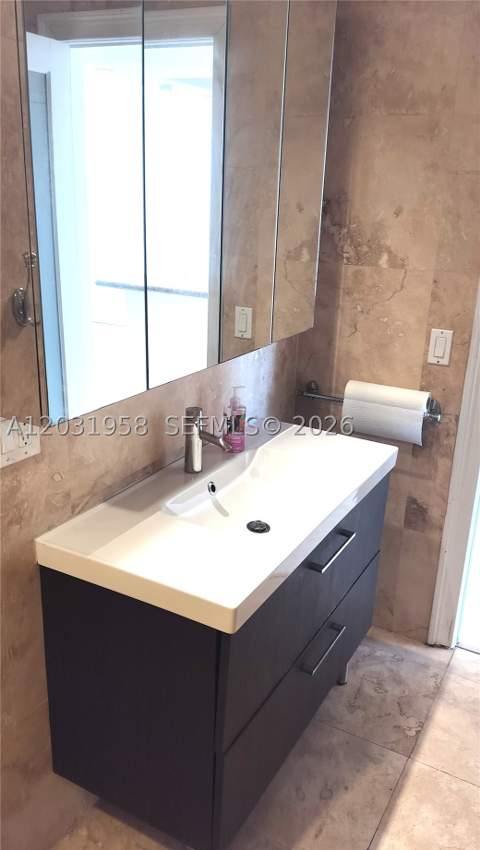 2020 NE 135th St 506, North Miami FL - photo 19 of 30