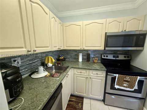10413 N Kendall Dr B208, Miami FL - photo 6 of 14