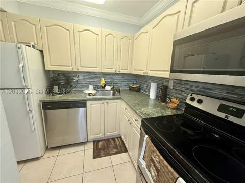 10413 N Kendall Dr B208, Miami FL - photo 7 of 14