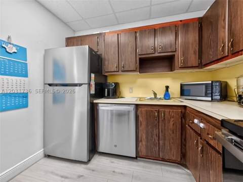 3101 N Country Club Dr 209, Aventura FL - photo 10 of 33