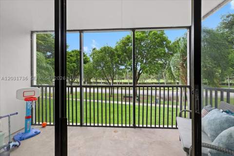 3101 N Country Club Dr 209, Aventura FL - photo 15 of 33