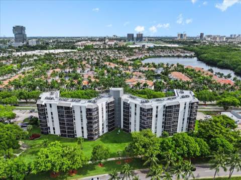 3101 N Country Club Dr 209, Aventura FL - photo 24 of 33