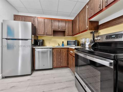 3101 N Country Club Dr 209, Aventura FL - photo 9 of 33