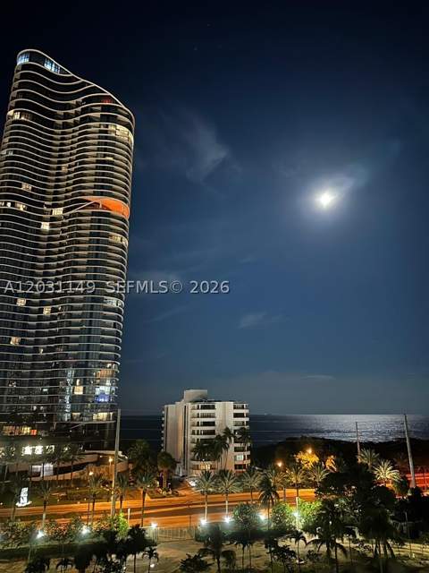 100 Bayview Dr 912, Sunny Isles Beach FL - photo 14 of 24
