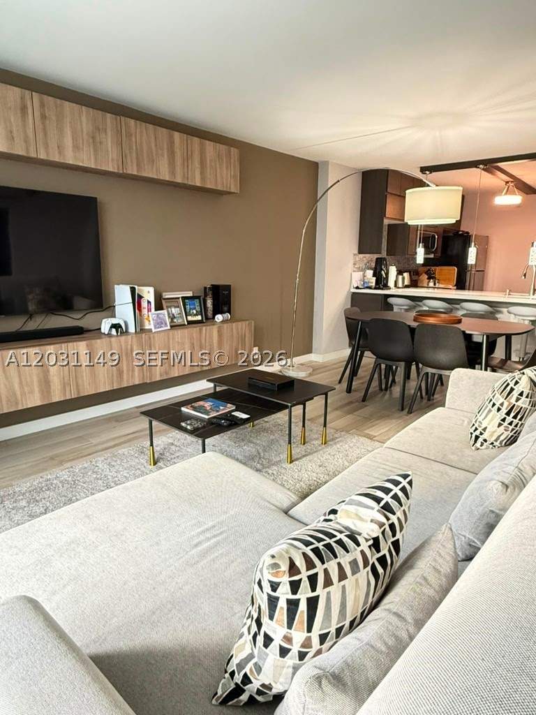 1 bedroom Condominium at 100 Bayview Dr 912, Arlen House East Condo, Sunny Isles Beach — photo 3