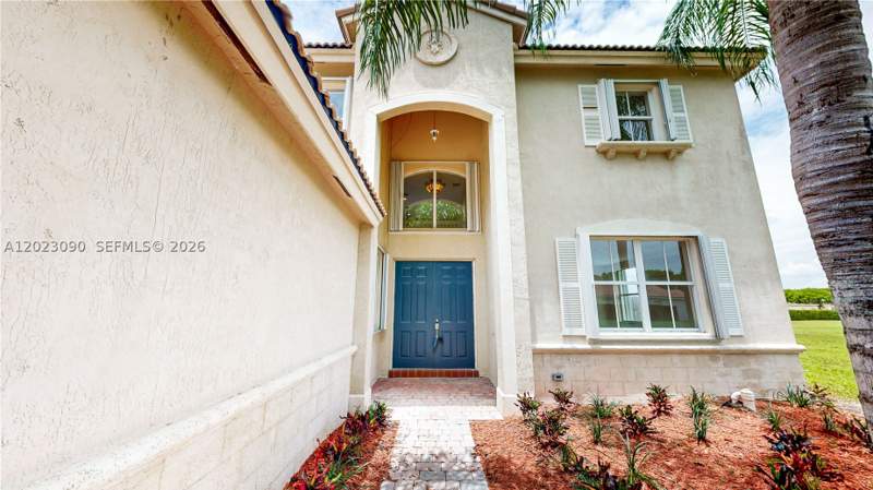 4 bedroom SingleFamilyResidence at 1730 SE 20th Ter, Shores At Keys Gate, Homestead — photo 4