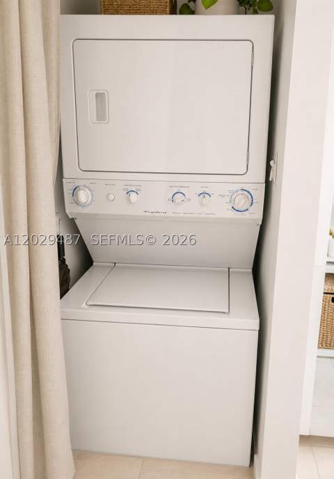 945 Michigan Ave 5, Miami Beach FL - photo 11 of 23