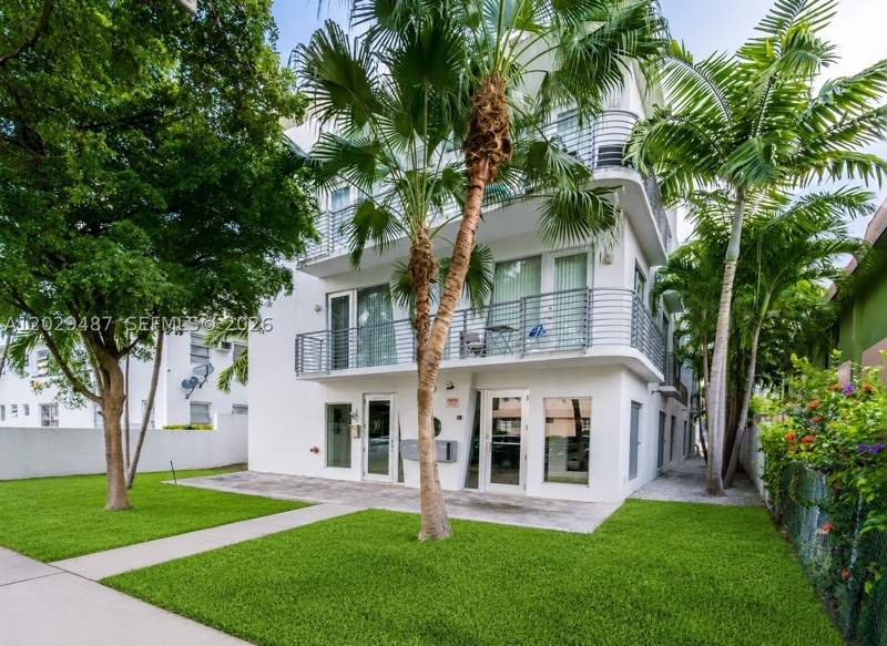 2 bedroom Condominium at 945 Michigan Ave 5, The Terrace Condo, Miami Beach — photo 2