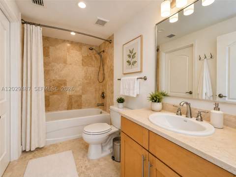 945 Michigan Ave 5, Miami Beach FL - photo 8 of 23