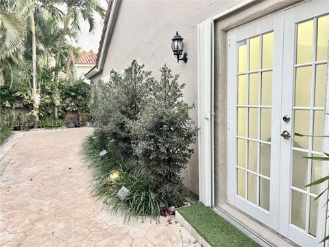 11769 SW 92nd Ln, Miami FL - photo 11 of 17