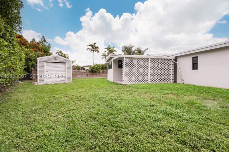 4 bedroom SingleFamilyResidence at 11431 SW 40th Ter, Westwood Lake, Miami — photo 5