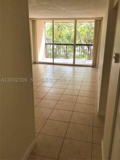 10975 SW 107th St 302, Miami FL - photo 12 of 16