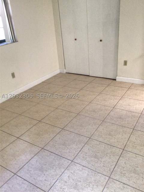 10975 SW 107th St 302, Miami FL - photo 8 of 16