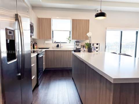 10455 NW 82nd St 32, Doral FL - photo 10 of 63