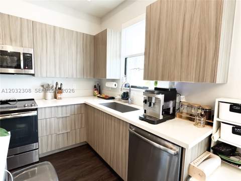 10455 NW 82nd St 32, Doral FL - photo 6 of 63