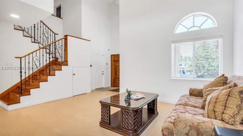 8532 SW 211th Ter, Cutler Bay FL - photo 10 of 44