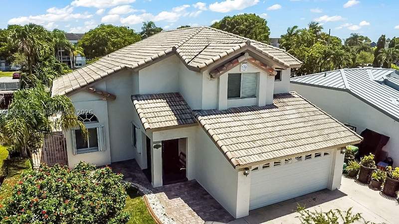 4 bedroom SingleFamilyResidence at 8532 SW 211th Ter, Centennial Sec 1, Cutler Bay — photo 4