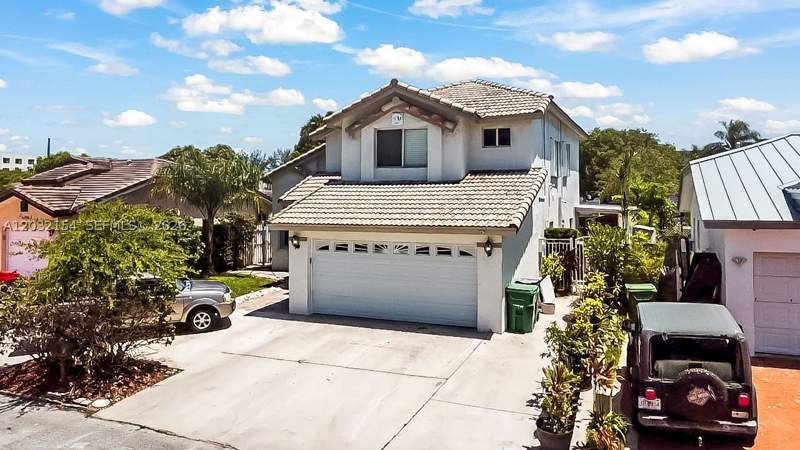4 bedroom SingleFamilyResidence at 8532 SW 211th Ter, Centennial Sec 1, Cutler Bay — photo 5