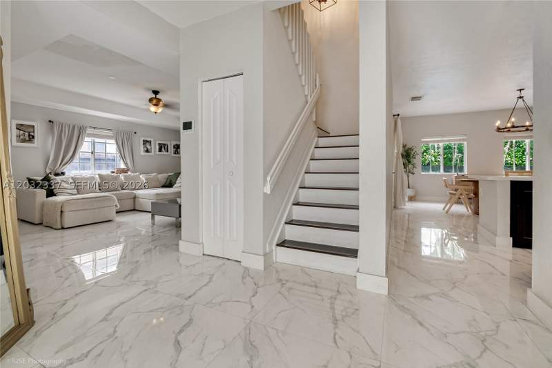 3 bedroom SingleFamilyResidence at 4147 NE 30th St, Mirens Place, Homestead — photo 2