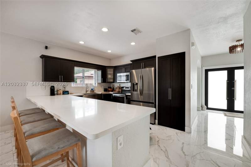3 bedroom SingleFamilyResidence at 4147 NE 30th St, Mirens Place, Homestead — photo 4
